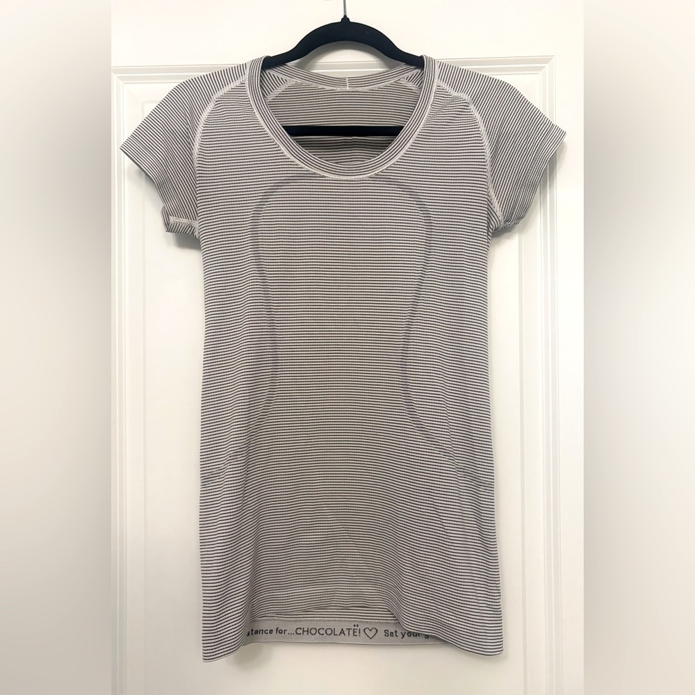 Lululemon 🍋Women's Striped Short Sleeve Tech Running Shirt